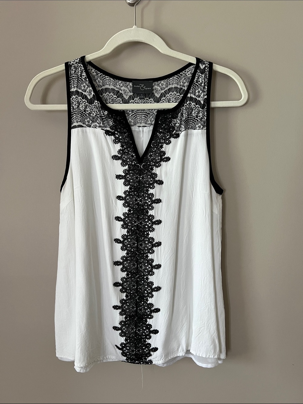 Sleeveless White Lace-Trim Tank Top with Black Crochet Detail